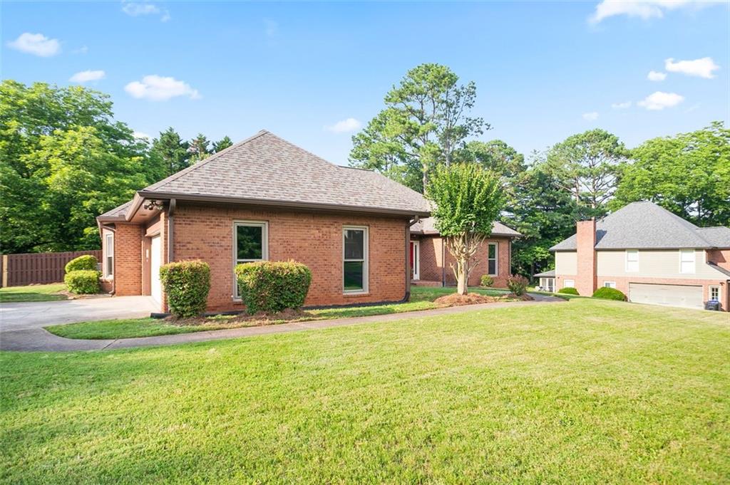 300 SADDLE CREEK Lane