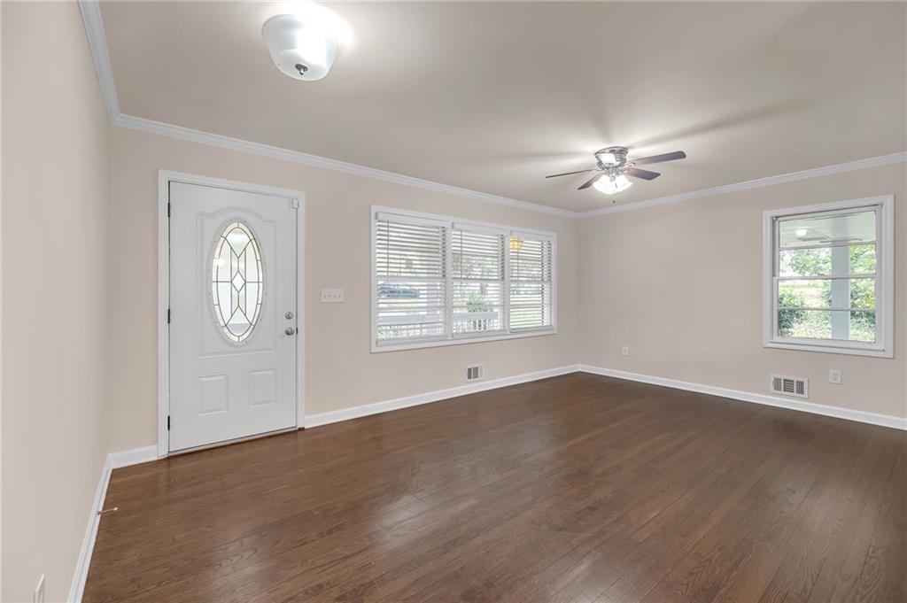 2383 Edgewater Drive SW