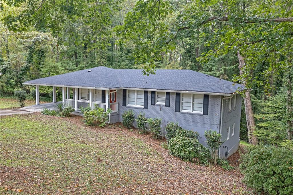 2383 Edgewater Drive SW