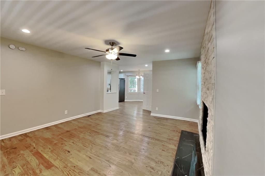 3337 Devaughn Drive, Marietta, Georgia image 3
