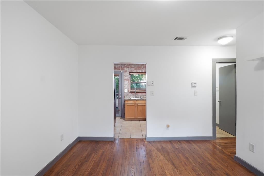 561 Formwalt Street SW 2