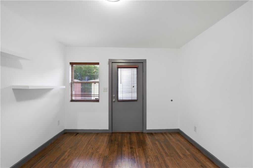 561 Formwalt Street SW 2