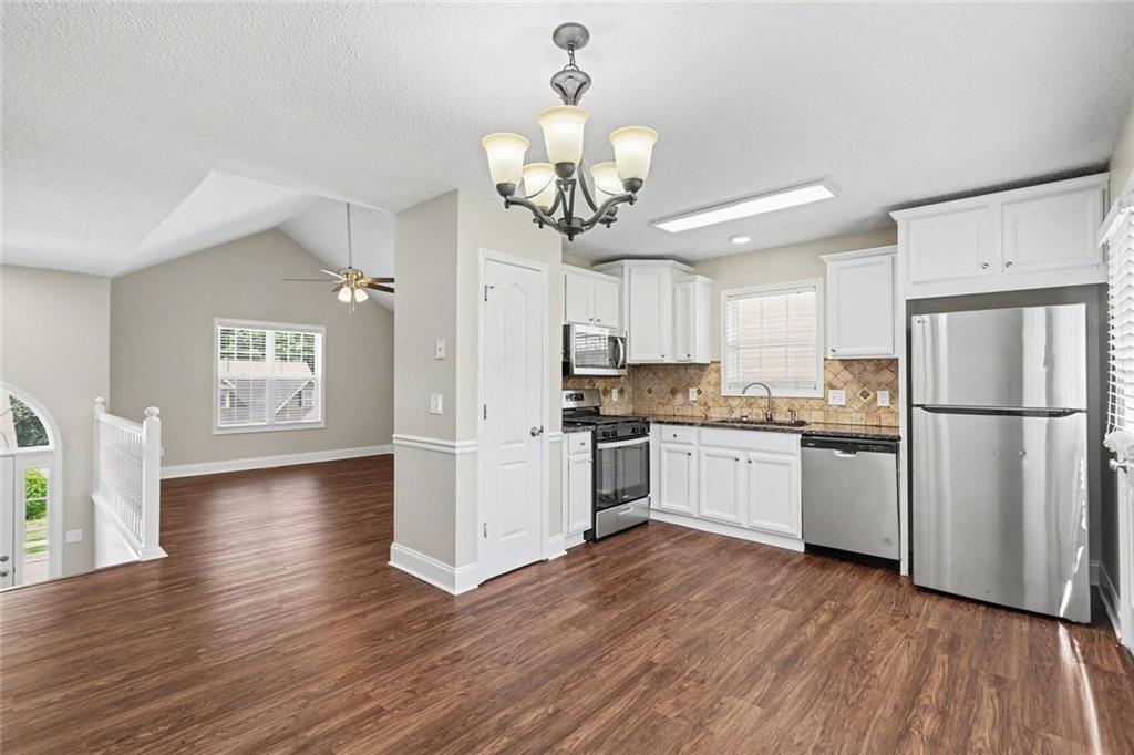 387 Moreland Circle