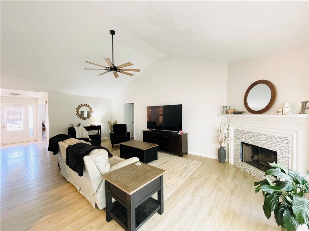 5313 Shadow Walk Way