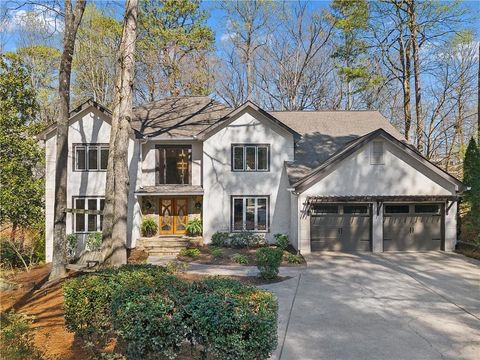 Homes For Sale - 2270 Roxburgh Drive<br/> Roswell, GA 30076