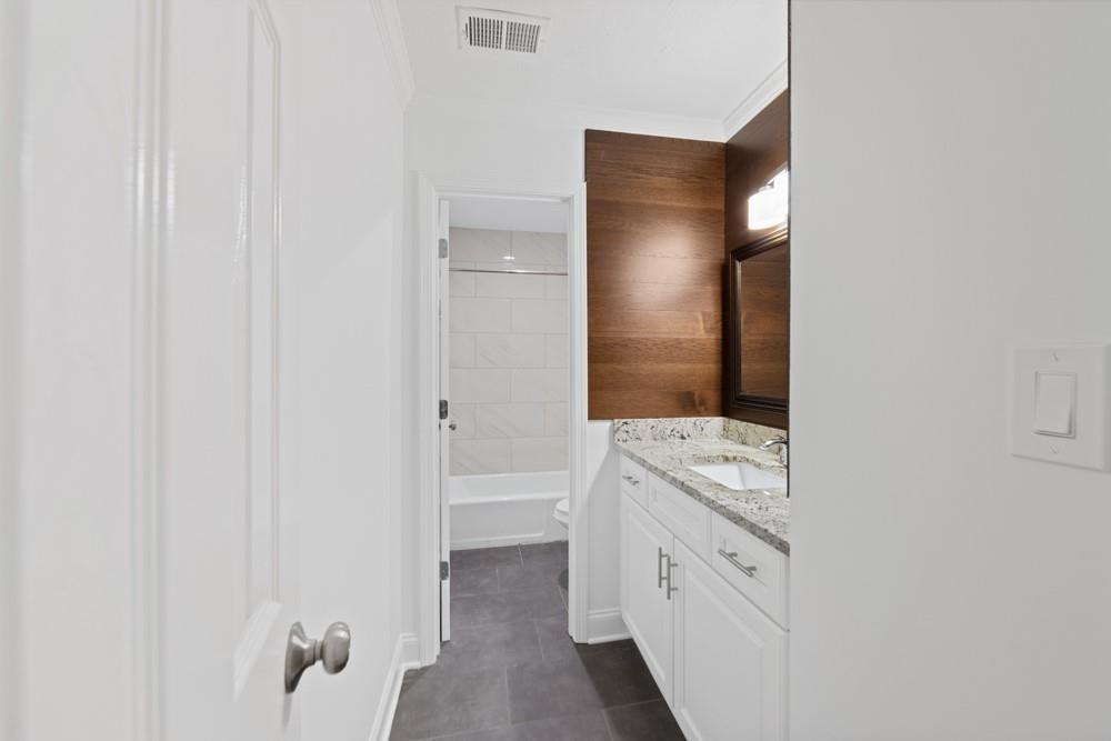 Bentley Woods - Residential Lease