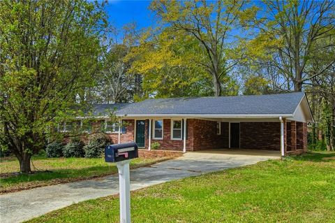 Homes For Sale - 3354 Cheoah Drive<br/> Douglasville, GA 30135