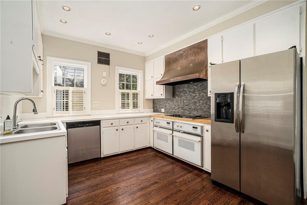 2378 Glenwood Drive NE