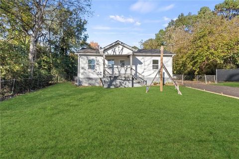 5476 Old Rockbridge Rd Stone Mountain GA 30083