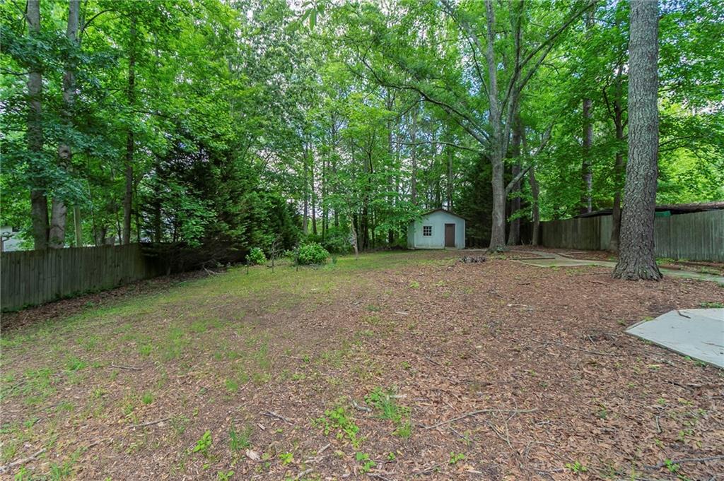 8350 Gledstone Way, Fairburn, Georgia image 30