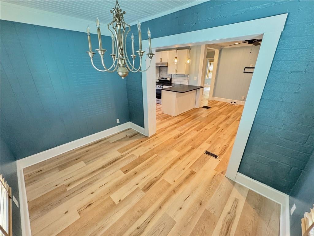 229 Aviation Road SE
