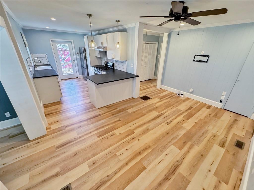 229 Aviation Road SE