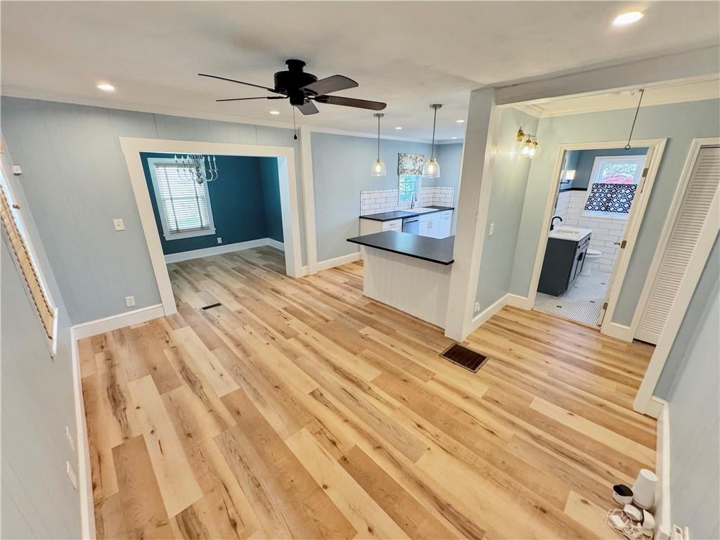 229 Aviation Road SE