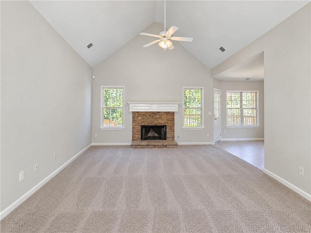 1041 Topaz Lane