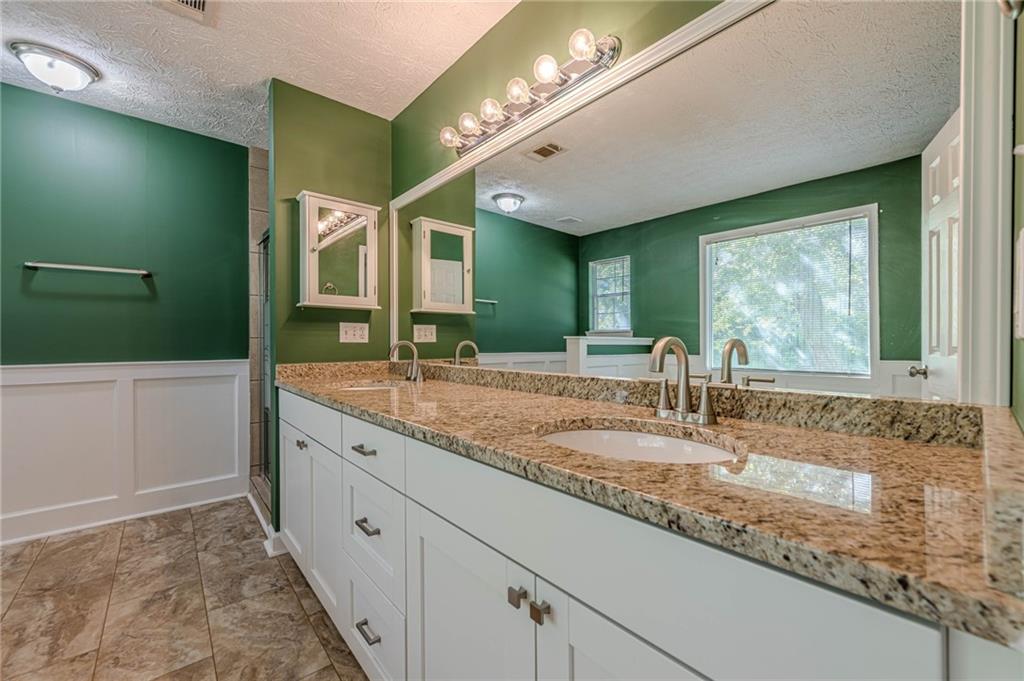 2492 Bermuda Drive, Loganville, Georgia image 34