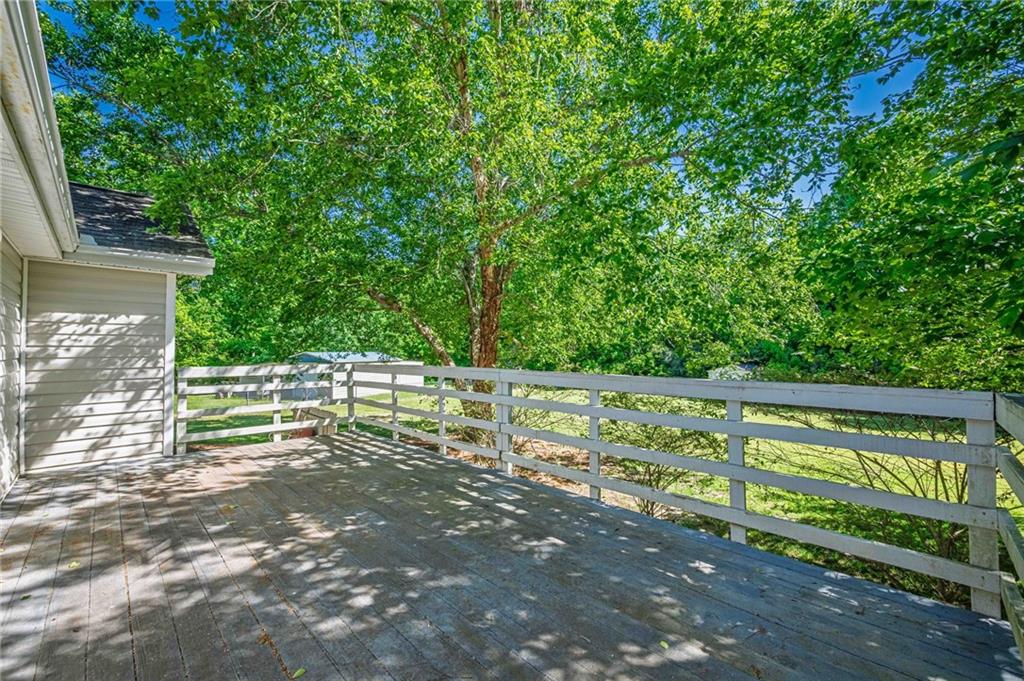 2492 Bermuda Drive, Loganville, Georgia image 37