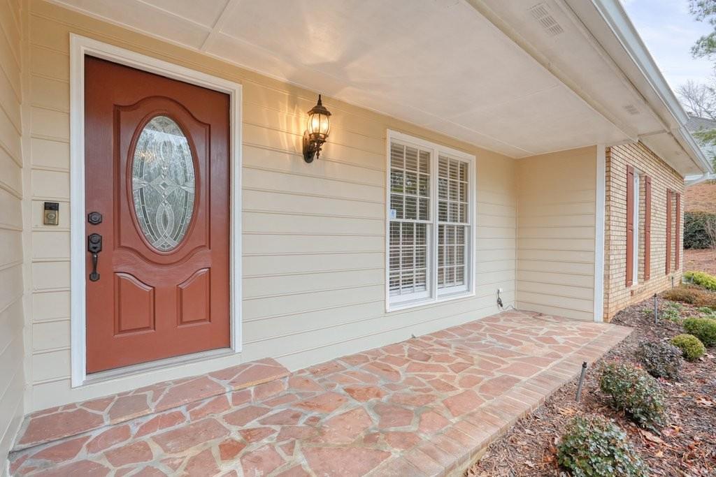 205 Carriage Way Lane, Roswell, Georgia image 3