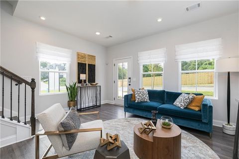 371 Skylar Way SE Atlanta GA 30315