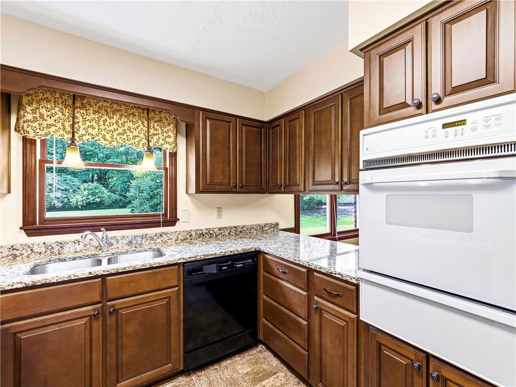 2405 Post Oak Tritt Road