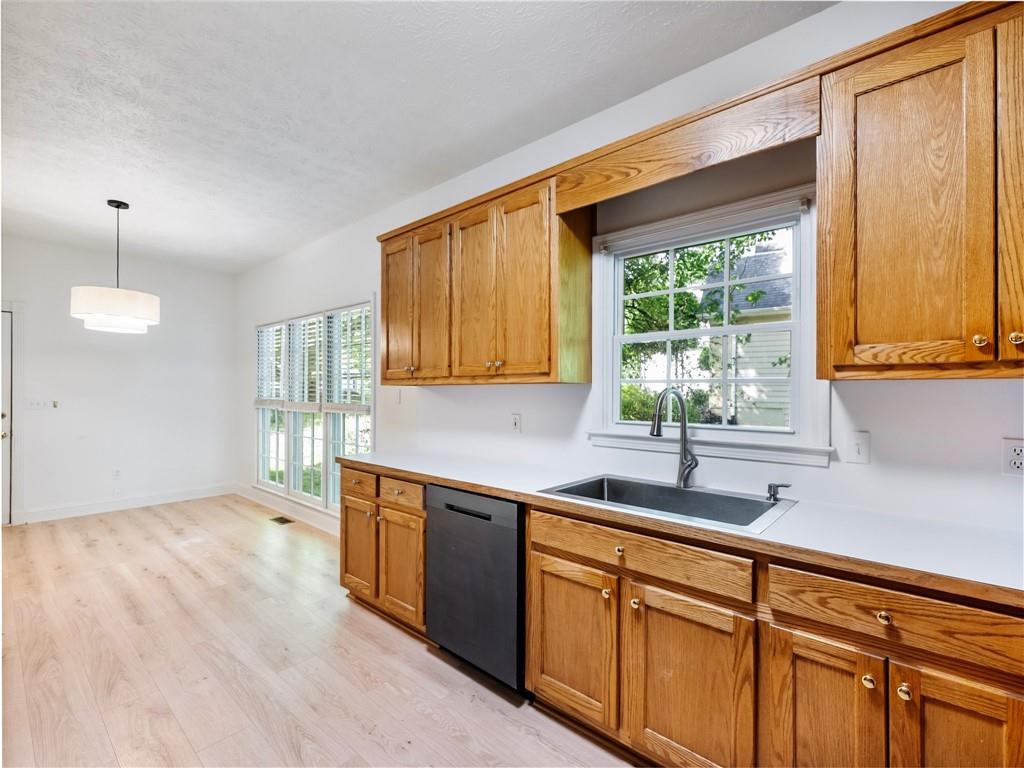 6212 Germantown Drive, Flowery Branch, Georgia image 12