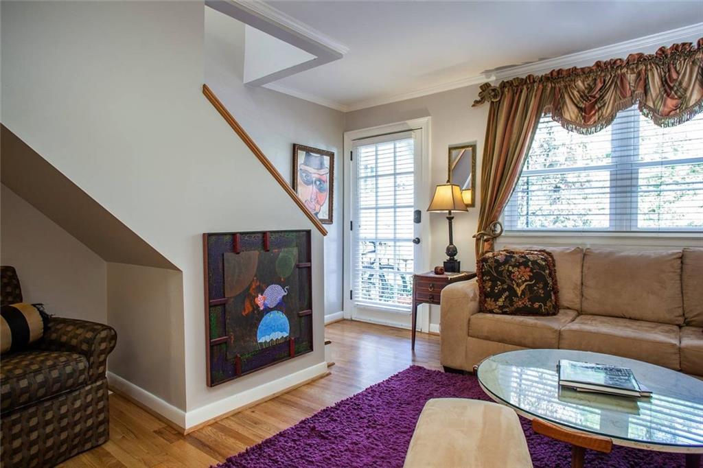 381 10th #3 Street NE