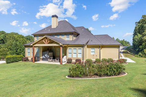 A home in Hoschton