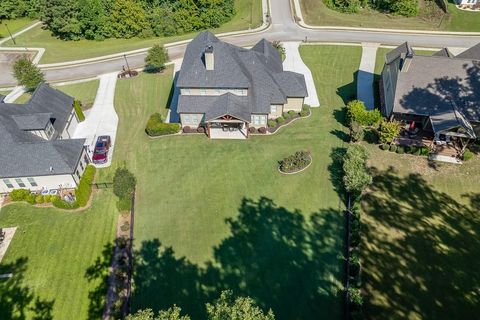 A home in Hoschton