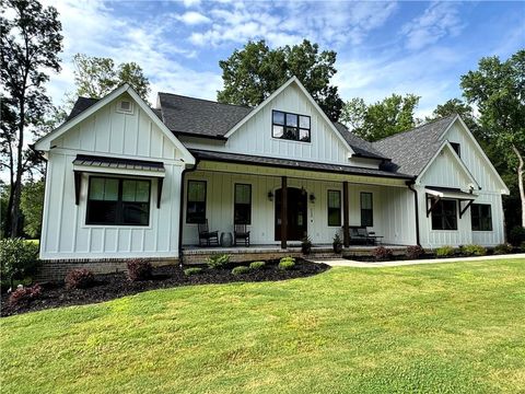 112 Three Oaks Drive SE Calhoun GA 30701