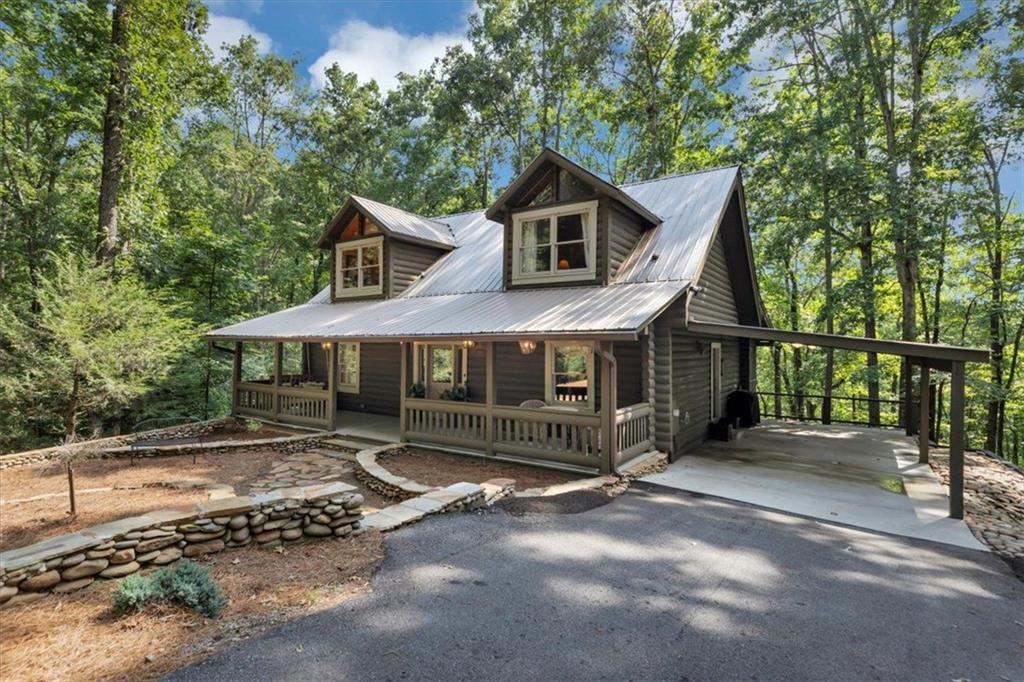 3318 FELICIA Court