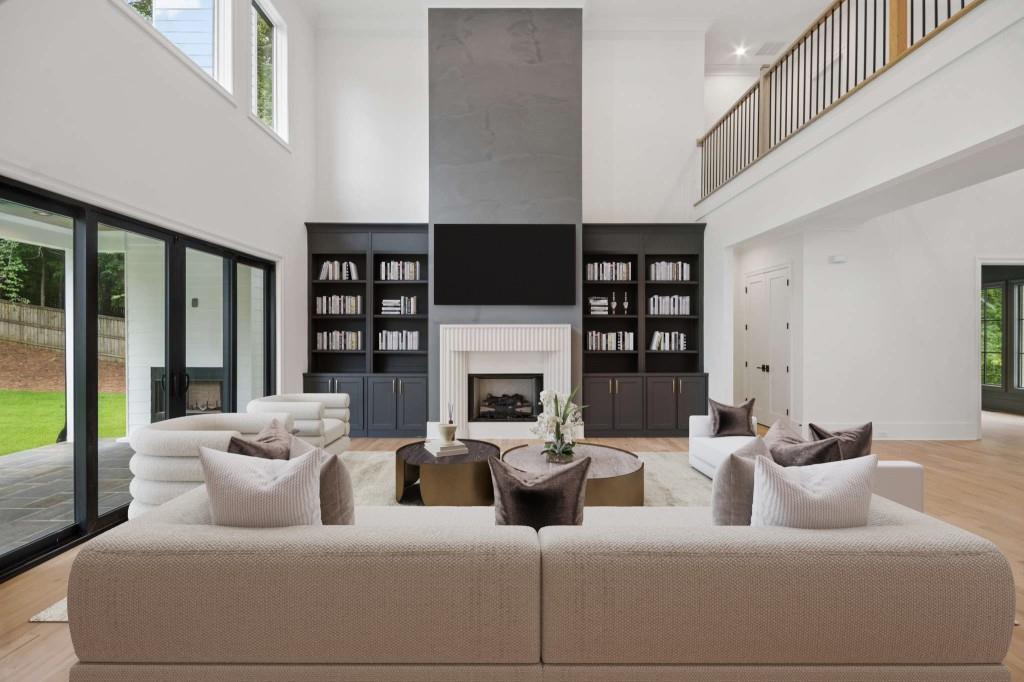 328 Mirador Court