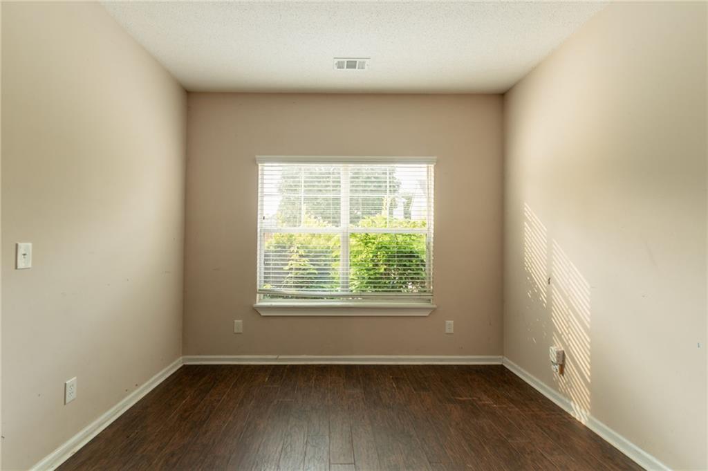171 Stillwood Drive, Newnan, Georgia image 8