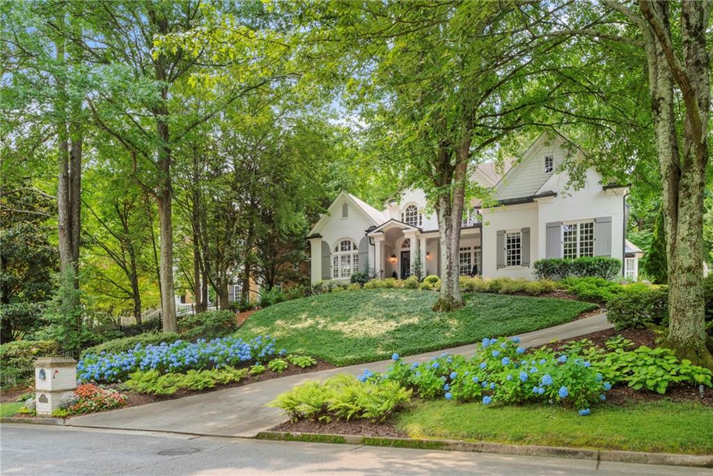 885 Carlton Ridge NE