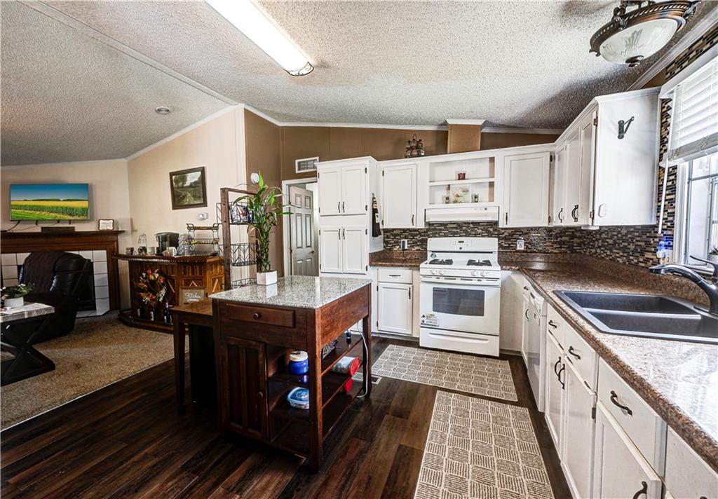 5734 Fairmount Highway SE