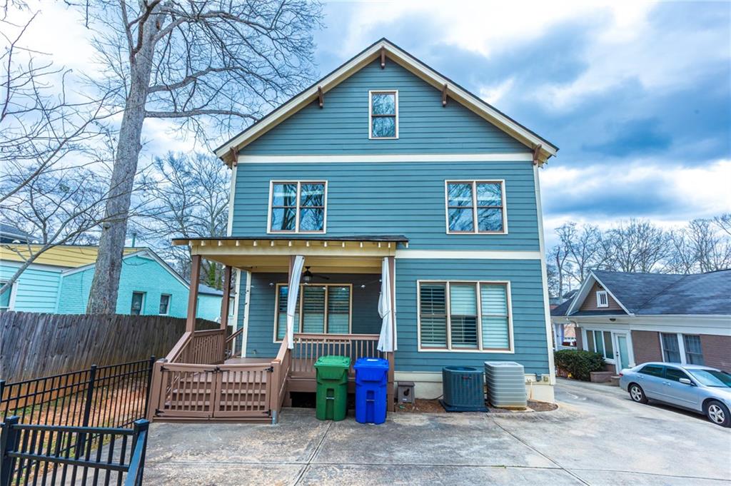 2288 Oakview Road NE