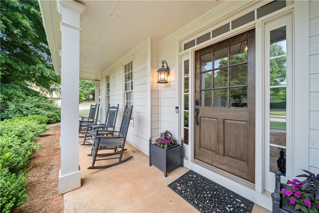 6405 Lake Trace