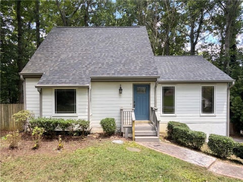 Homes For Sale - 1394 Natchez Trace<br/> Marietta, GA 30008