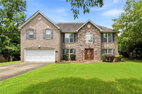 Homes For Sale - 829 Sweden Forest Cove<br/> Hampton, GA 30228