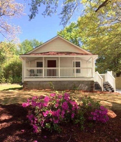 A home in Toccoa