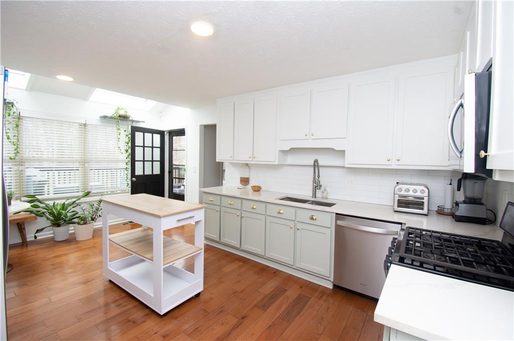 3404 Vinings North Trail SE