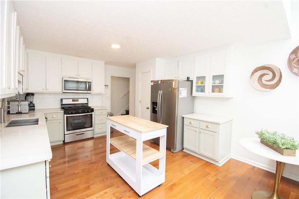 3404 Vinings North Trail SE