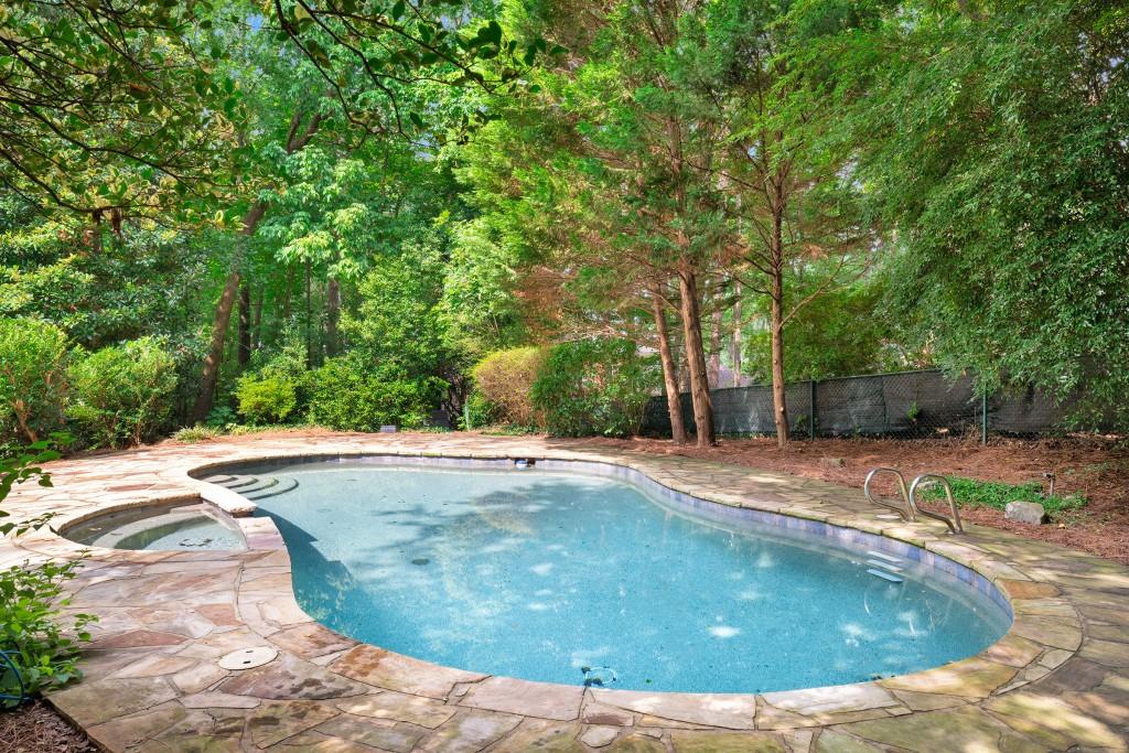 3432 Wynnton Drive NE