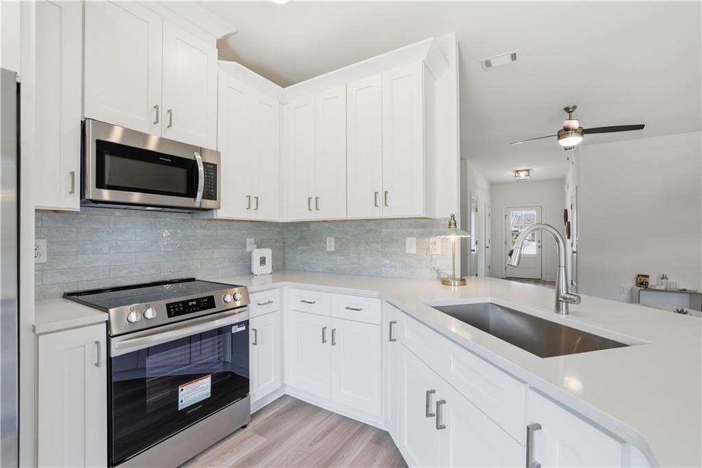 318 Heron Street 13