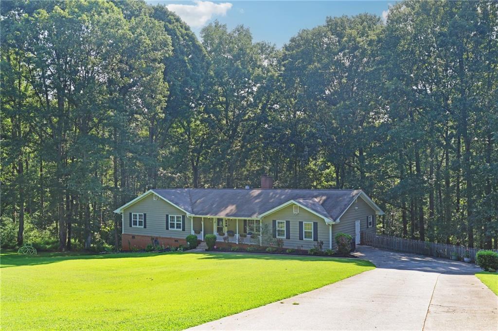 3284 Creekside Drive SE