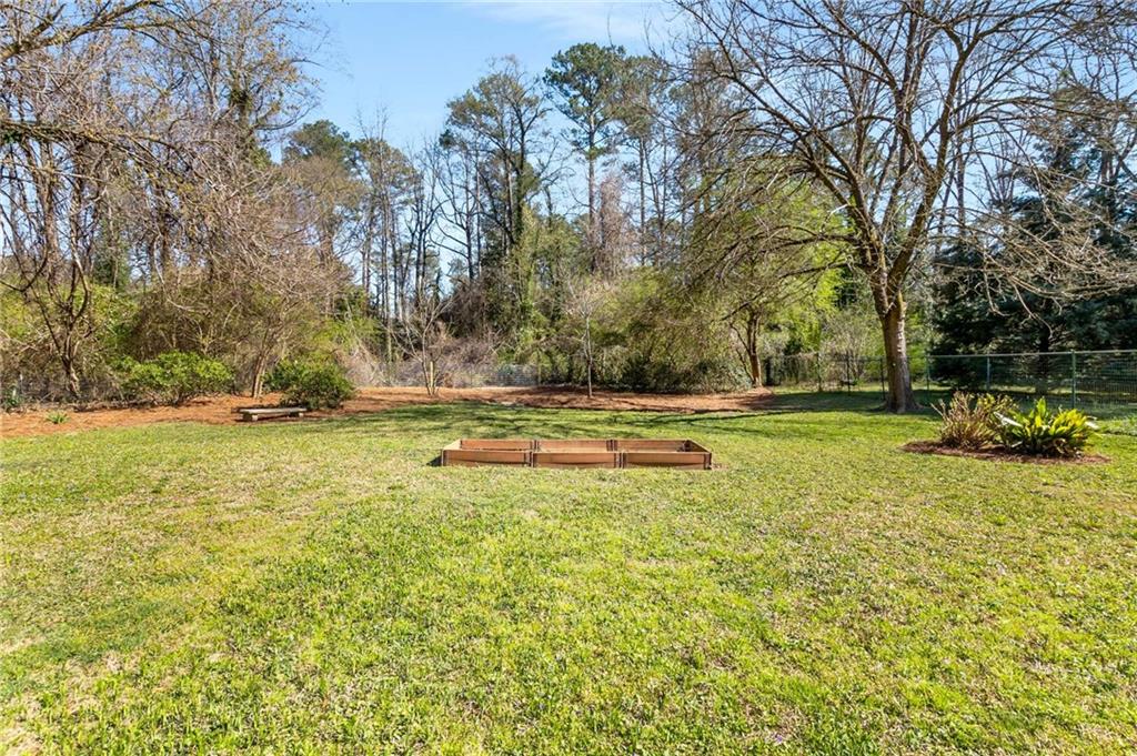 2477 Hunting Valley Drive, Decatur, Georgia image 39