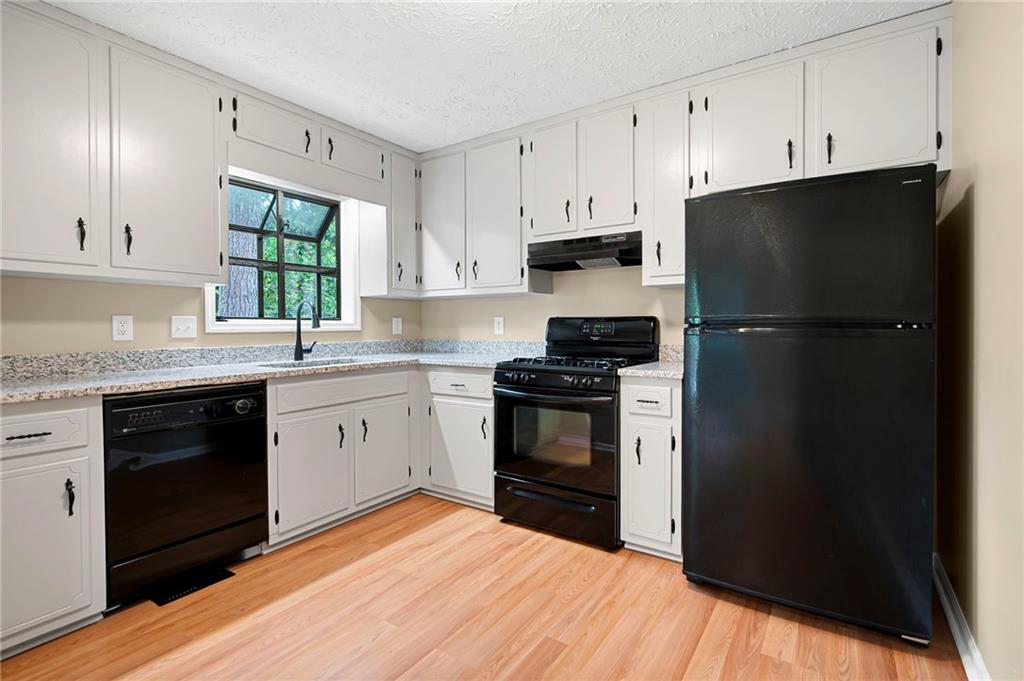 2445 Deerfield Drive, Kennesaw, Georgia image 11
