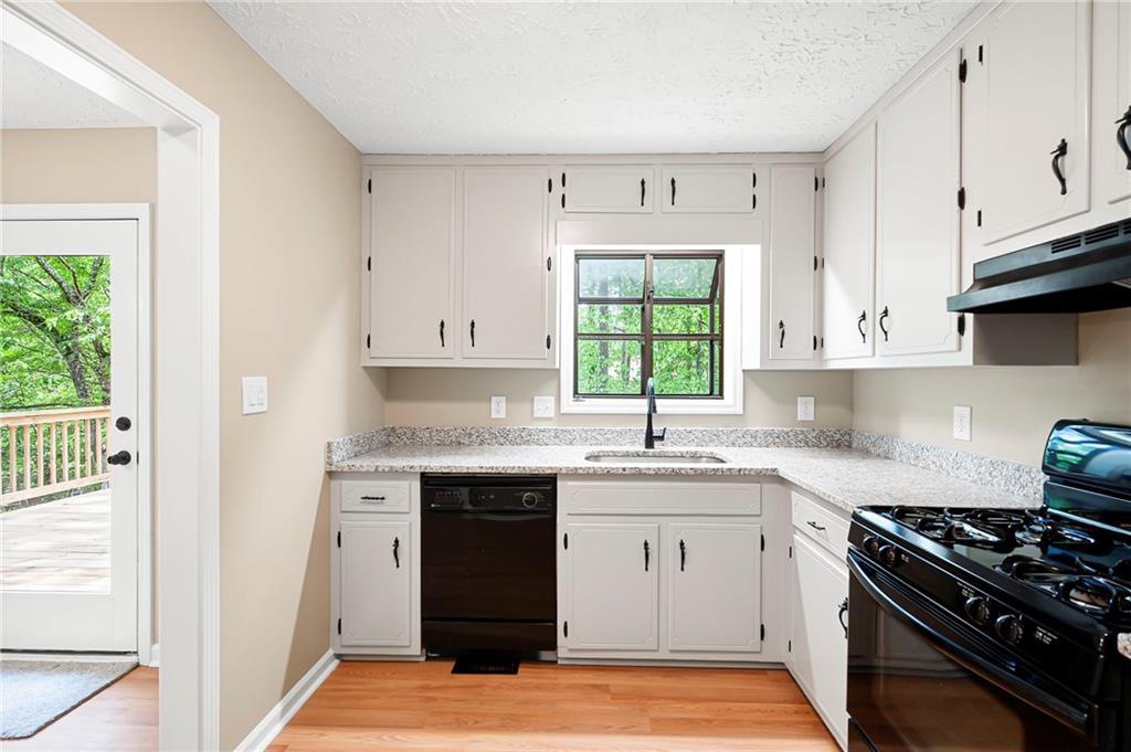 2445 Deerfield Drive, Kennesaw, Georgia image 12
