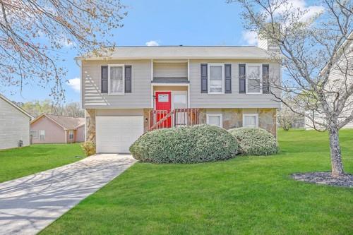 Available for Virtual Tours Only!
Move-ins within one week of approval receive the rest of July RENT FREE!
Reduced $1000 flat security deposit plus one free month on a 13-month lease, if qualified. First full month receives rent concession.
Ready Now! Stunningly renovated 4 bedroom 2 bathroom home in Lithonia. Call to schedule a viewing today, this wont last long!
Excalibur Homes does not advertise on Facebook or Craigslist. Be advised that the sq ft and other features provided may be approximate. Prices and/or availability dates may change without notice. Lease terms 12 months or longer. Application fee is a non-refundable $75 per adult over 18 years of age. One-time $200 Administrative fee due at move-in. Most homes are pet-friendly. Breed restrictions may apply. Rental insurance required.