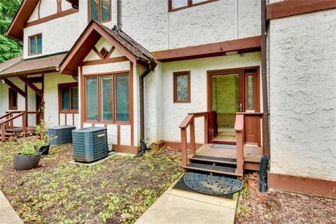 327 Brucken Strasse 603 Helen GA 30545