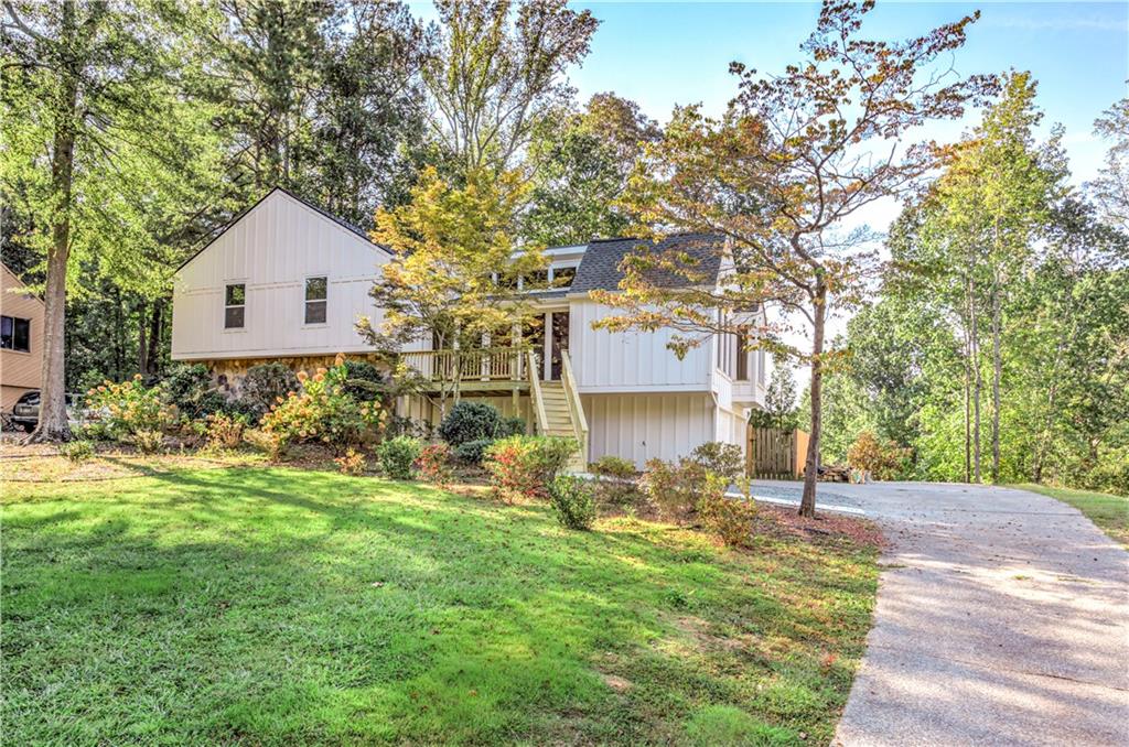 2583 Kingsley Drive NE