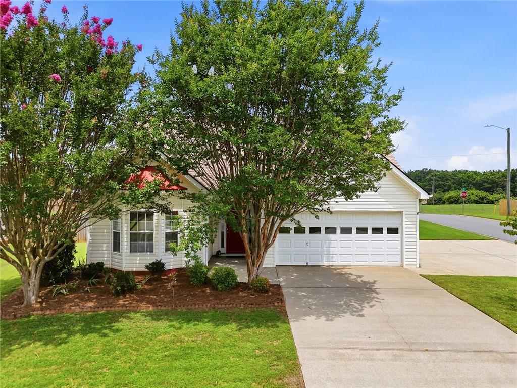 216 Lee Court